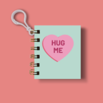 Hug Me Mini book (+Llavero)